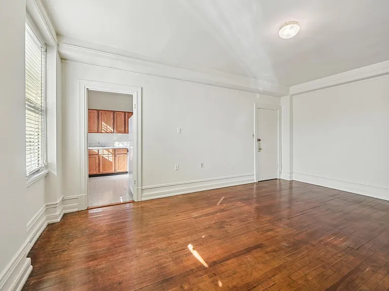 3520 Connecticut Ave NW — Photo 10