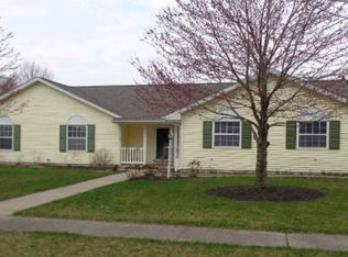 615 Sherwood Dr, Saint Joseph, IL