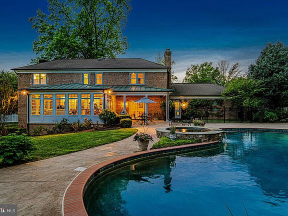 4th image of 331 Canterwood Ln