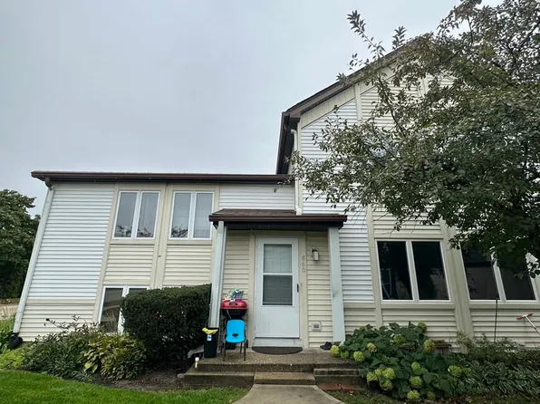 860 Inverrary Ln #860, Deerfield, IL 60015