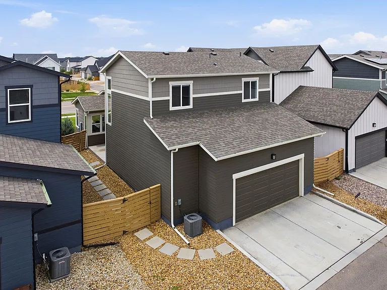 5230 Rendezvous Pkwy — Photo 4