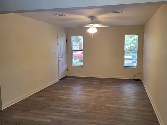 3rd image of 2902 Brookwood Ave