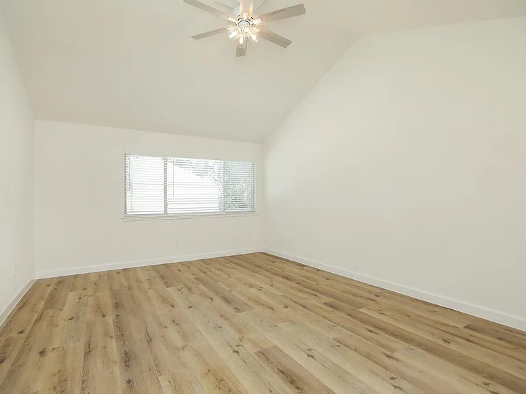 2050 Augusta Dr — Photo 22