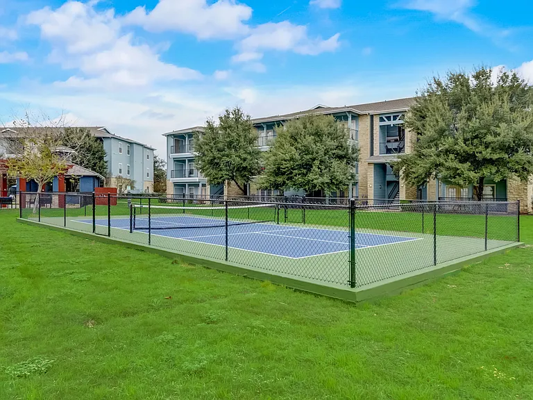 Oasis at Plum Creek Apartments — Photo 8