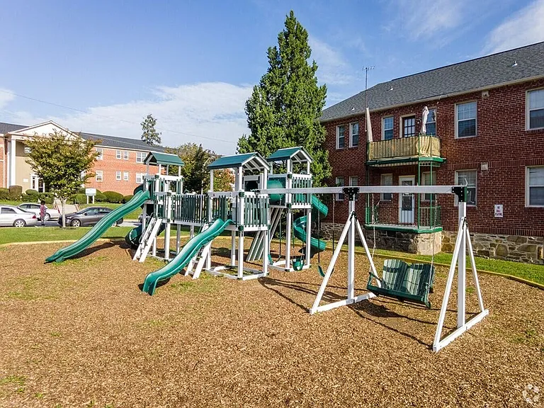 3607 Labyrinth Rd — Photo 11