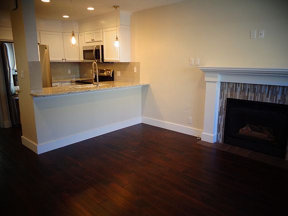 2nd image of 1384 Park Ave