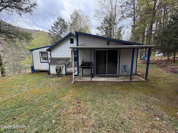 5th image of 68 Thompson Ln