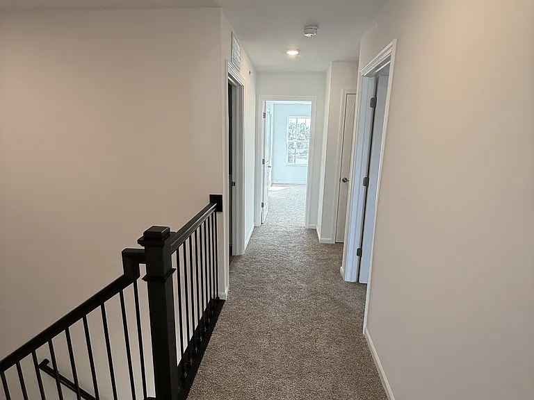 604 Cassia Ct — Photo 8