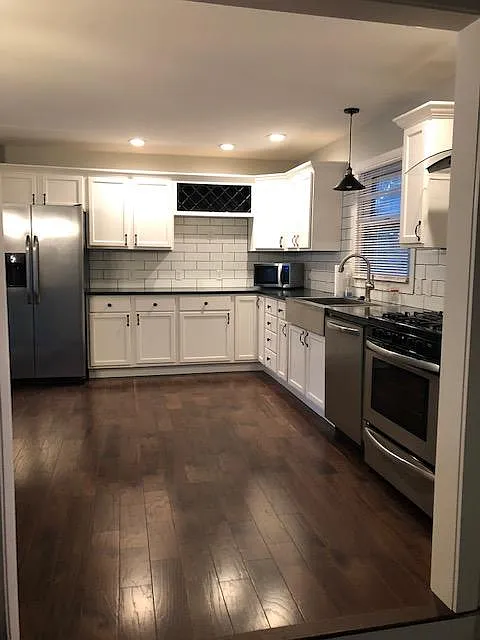 2107 Belmore Ct — Photo 2