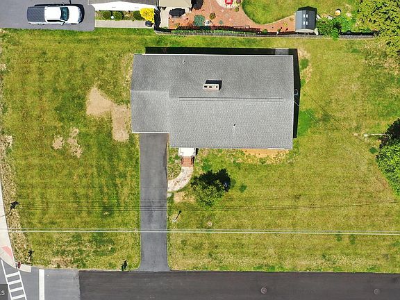 2nd image of 437 Beechcroft Rd