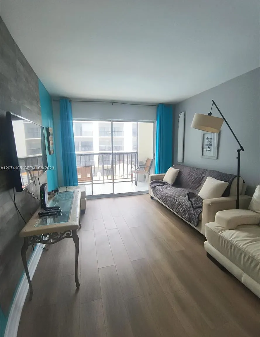 Le Cartier Condo — Photo 3