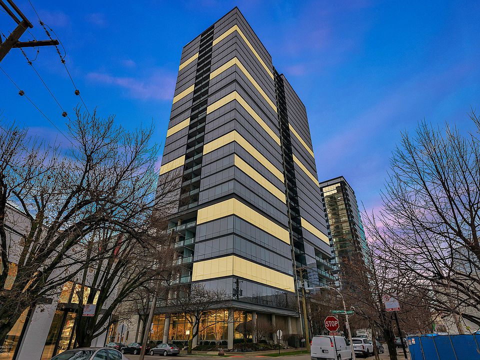 1st image of 860 W Blackhawk St #407