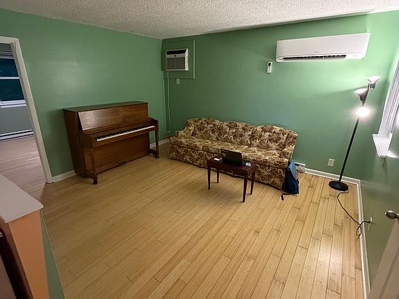 3rd image of 2314 Campbell Dr