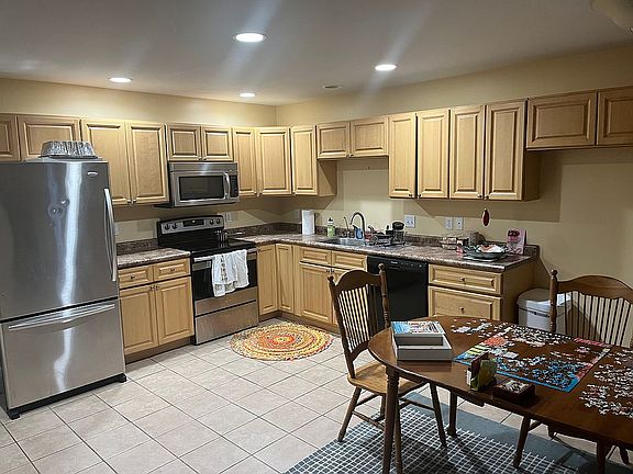 2nd image of 239 W Woodhaven Dr