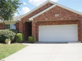 2132 Carlotta Dr, Fort Worth, TX 76177