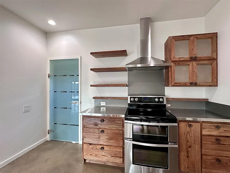 137 Mulberry Ln — Photo 18