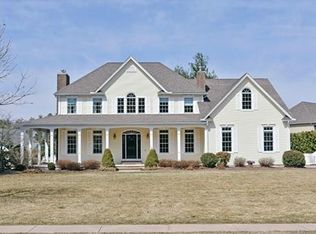 28 Lexington Cir, Southwick, MA 01077