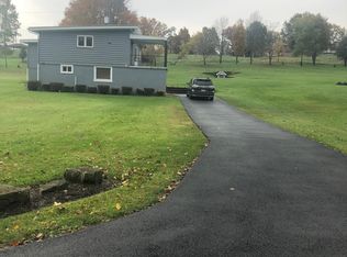 521 Murphys Ln, Latrobe, PA 15650