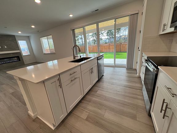 4th image of 20332 150th St E