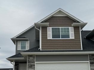 9200 Peregrine Rd, Lincoln, NE 68505