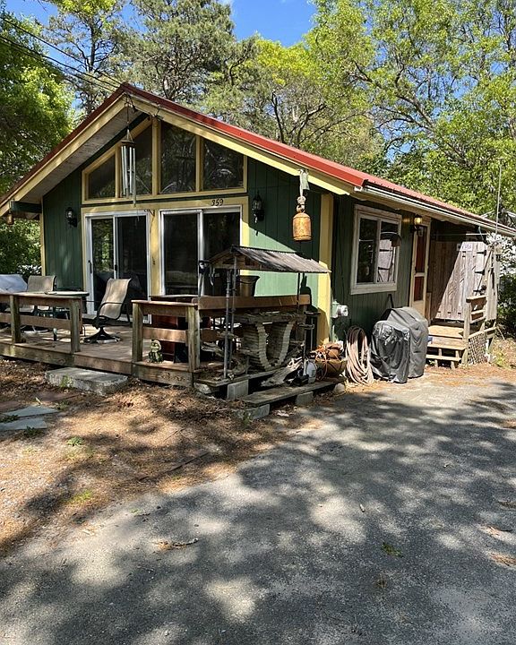 2nd image of 359 Cotuit Rd