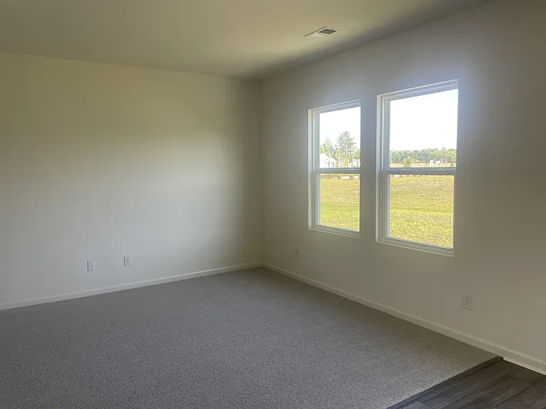 349 Sporting Dr — Photo 5