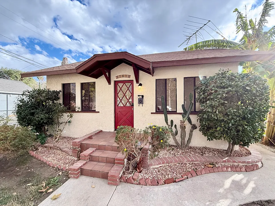21618 Valerio St