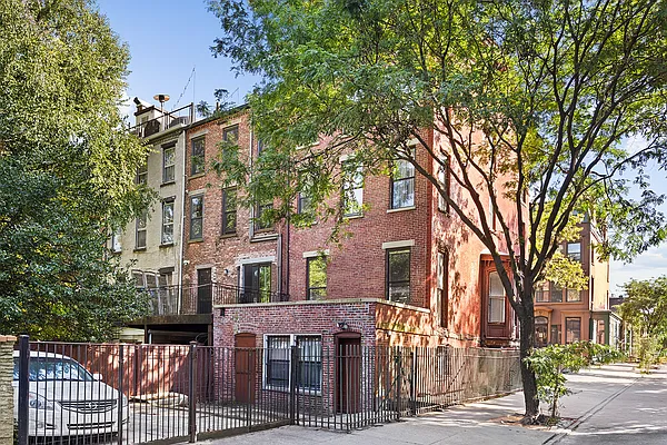Sold by Compass | media 3