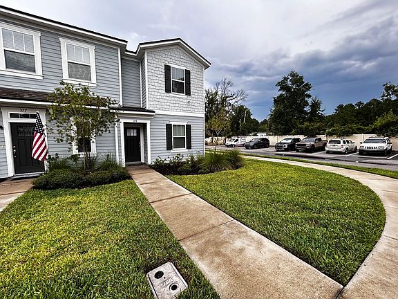 2nd image of 379 Annies Pl