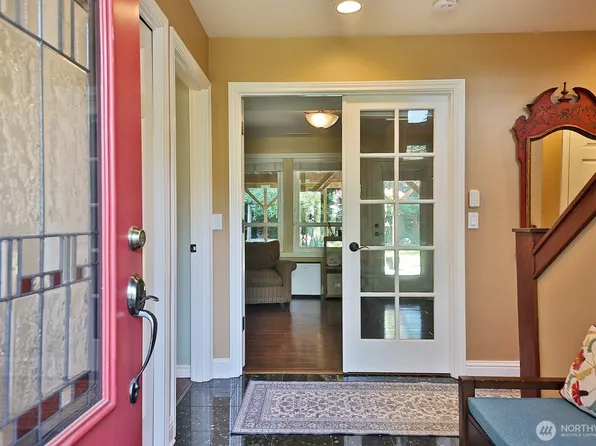 2130 Fairway Lane, Oak Harbor, WA 98277