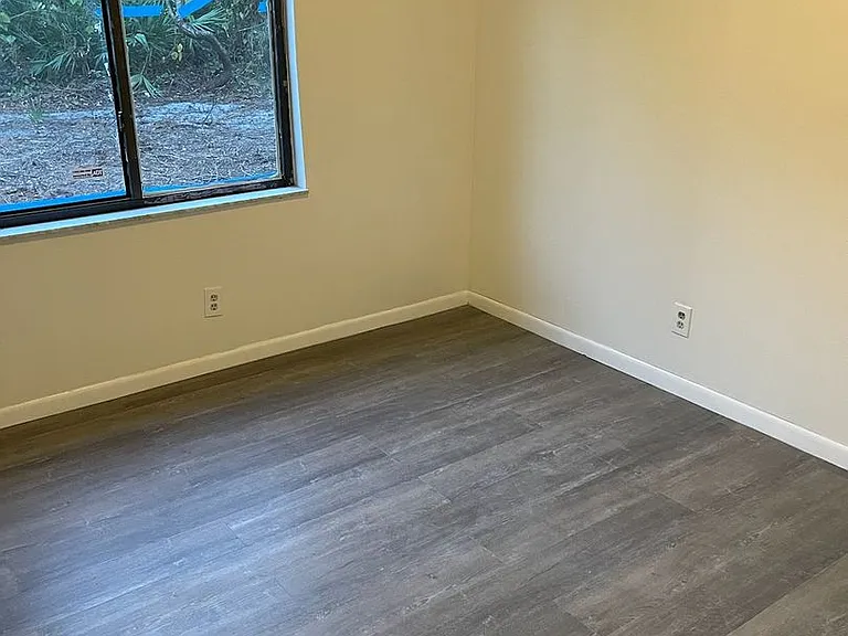 1154 Ashland Ct — Photo 8
