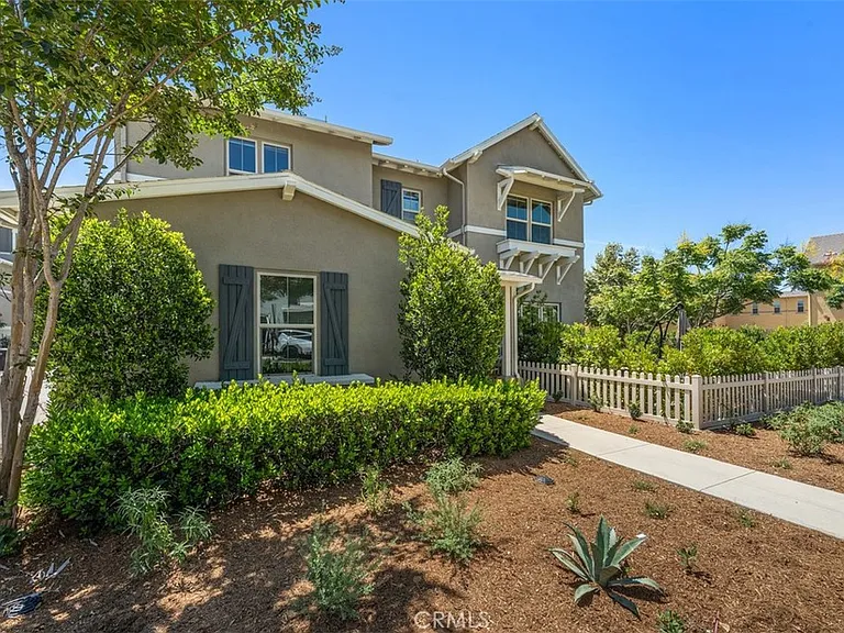 102 Sencillo Pl — Photo 4