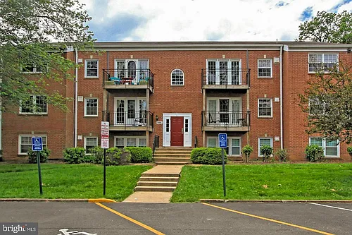 9481 Fairfax Blvd #203 Photo 1