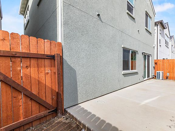 5th image of 181 Park Cir