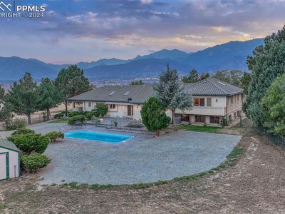 1735 Mesa Rd, Colorado Springs, CO, 80904