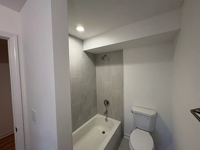 4 Peale St #1 — Photo 7