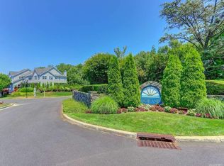 229 Windward Ct N, Port Jefferson, NY 11777
