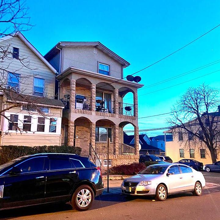 2nd image of 32 Florida St