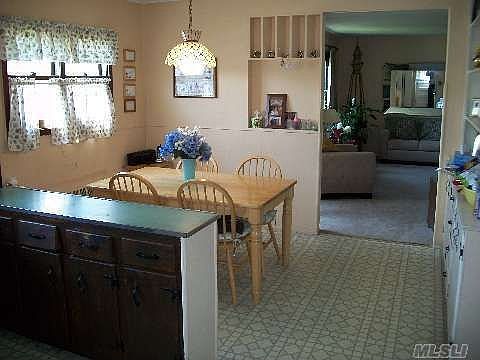 4th image of 7 Greenway Dr