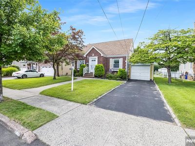 145 Evans Pl, Saddle Brook, NJ, 07663