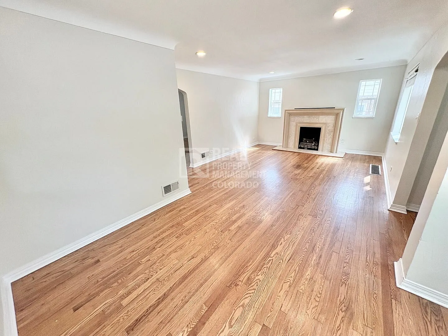 Spacious 4-Bedroom Home with Finished Basement & 2-Car Garage — Photo 3