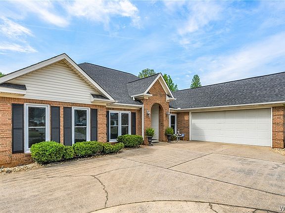 3rd image of 8404 Mari Mar Dr