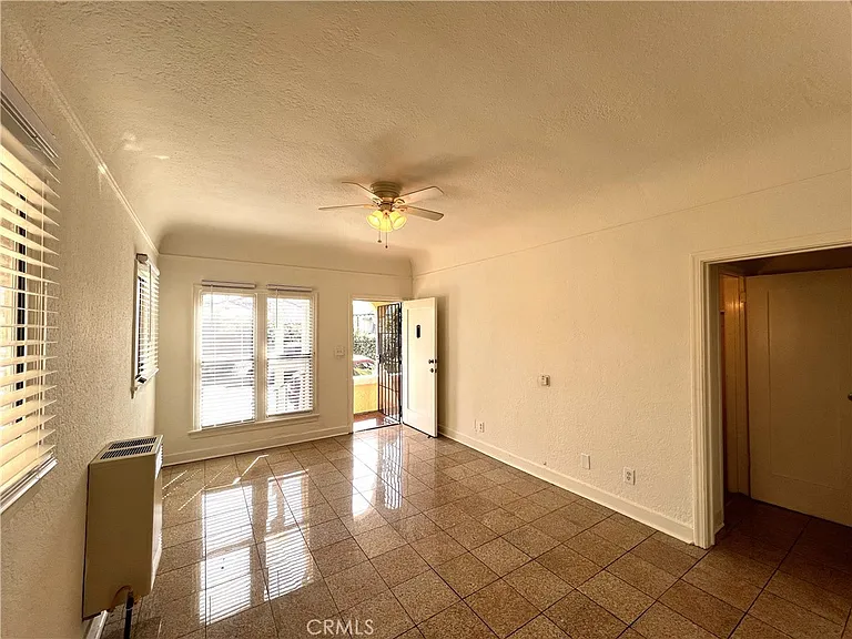 3919 Walton Ave — Photo 3