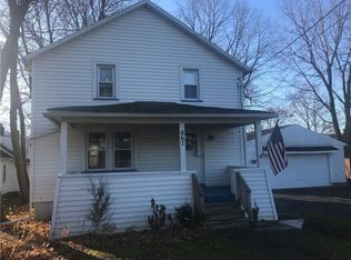 867 Whitney Rd W, Fairport, NY 14450