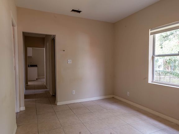 3rd image of 1130 Van Buren St #1