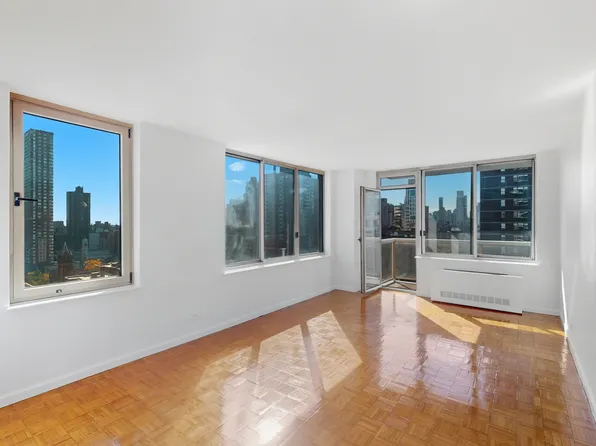 200 East 89th Street image 5 of 20