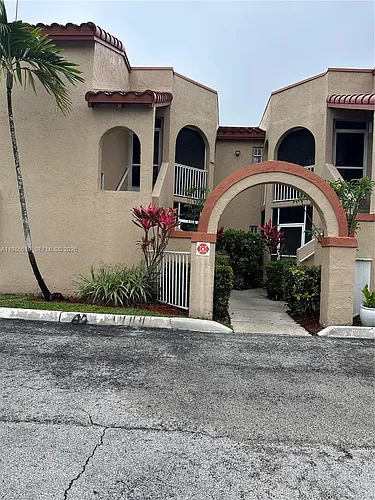 8657 SW 5th St Photo 1