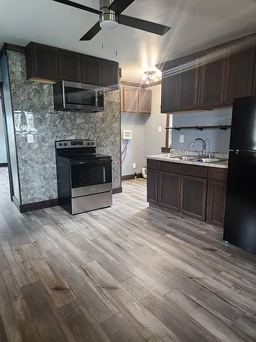 426 3rd St Photo 1