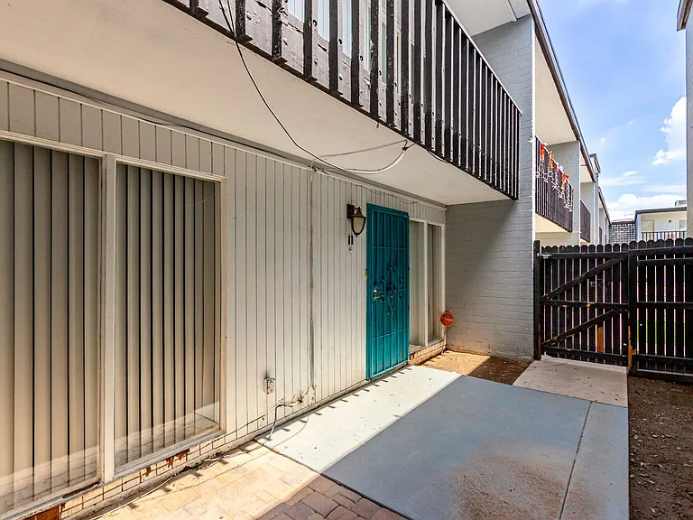 Madison Flats — Photo 29