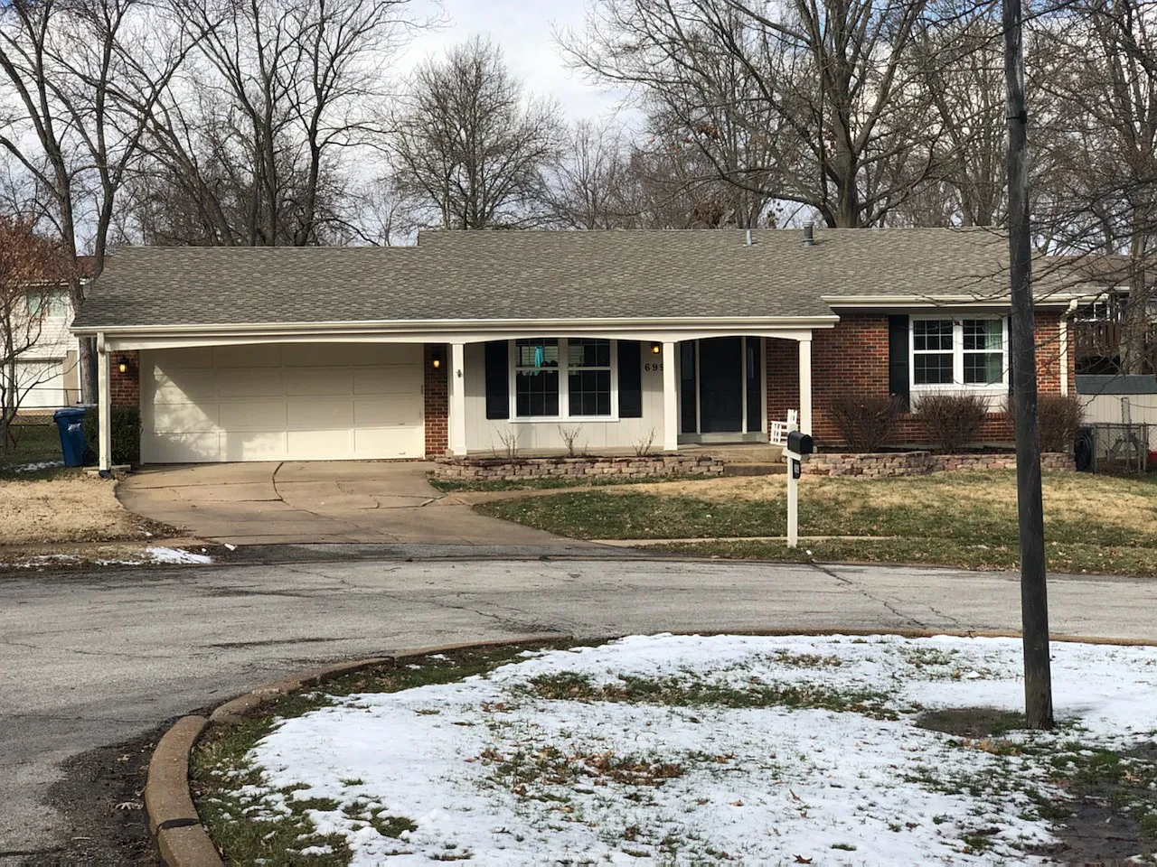 699 Walnut Point Ct photo 1